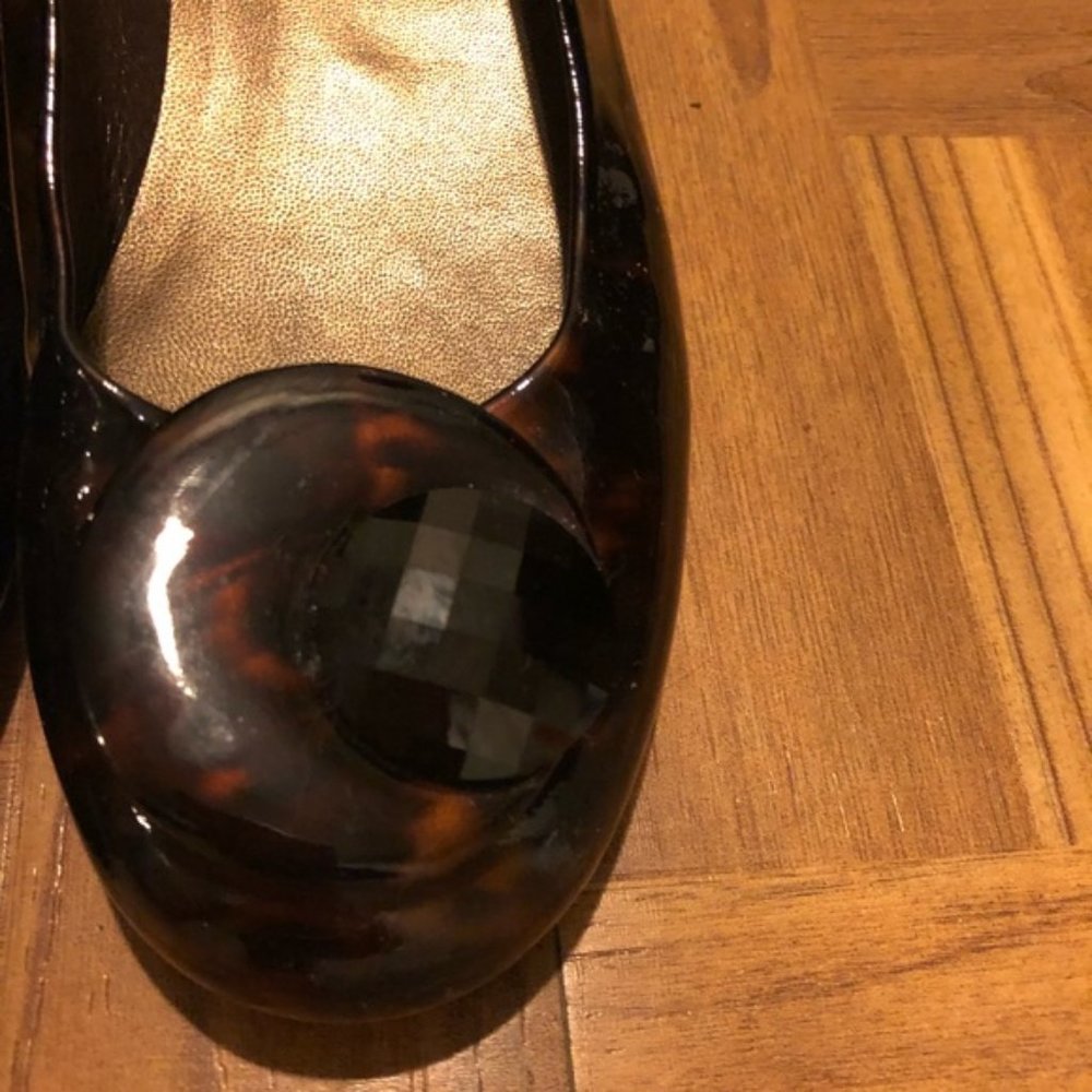 Stuart Weitzman Tortoise Shell Patent Leather Shoe - image 4